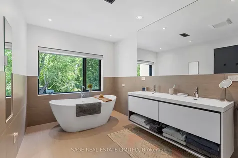 121 Sherwood Avenue Toronto ON M4P 2A6