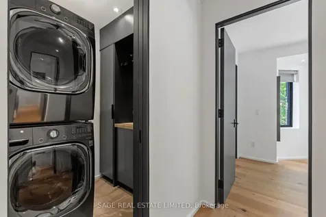 121 Sherwood Avenue Toronto ON M4P 2A6