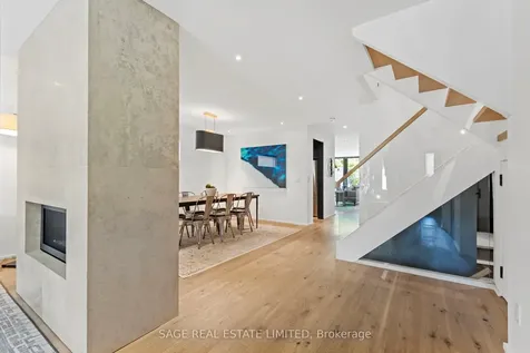 121 Sherwood Avenue Toronto ON M4P 2A6
