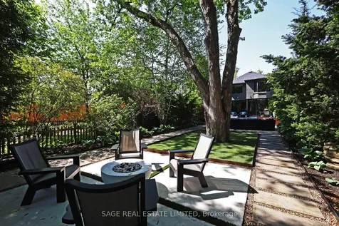 121 Sherwood Avenue Toronto ON M4P 2A6