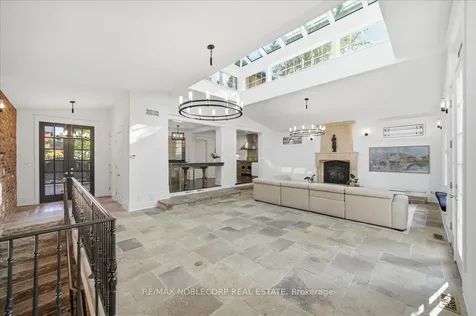 38 Glenrose Avenue Toronto ON M4T 1K4