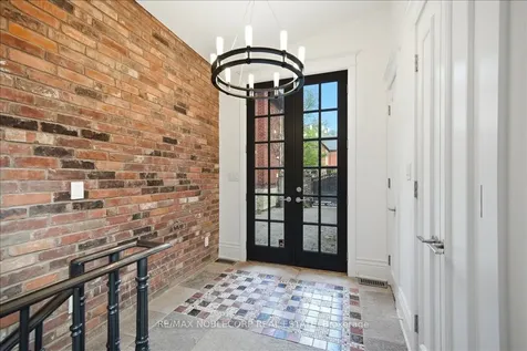 38 Glenrose Avenue Toronto ON M4T 1K4