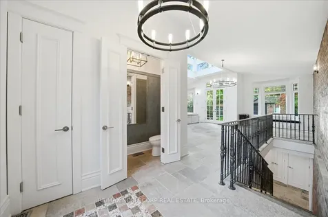 38 Glenrose Avenue Toronto ON M4T 1K4