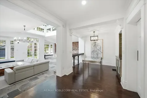 38 Glenrose Avenue Toronto ON M4T 1K4