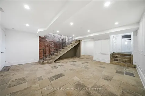 38 Glenrose Avenue Toronto ON M4T 1K4