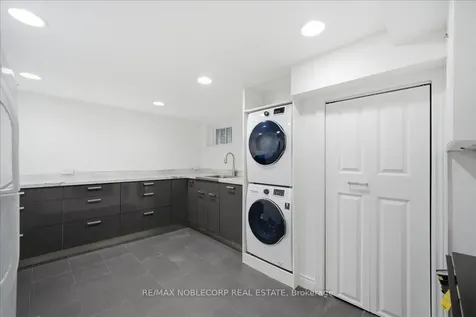38 Glenrose Avenue Toronto ON M4T 1K4