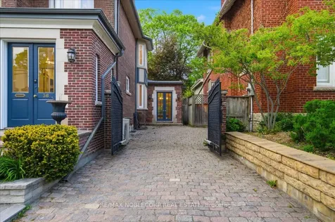 38 Glenrose Avenue Toronto ON M4T 1K4