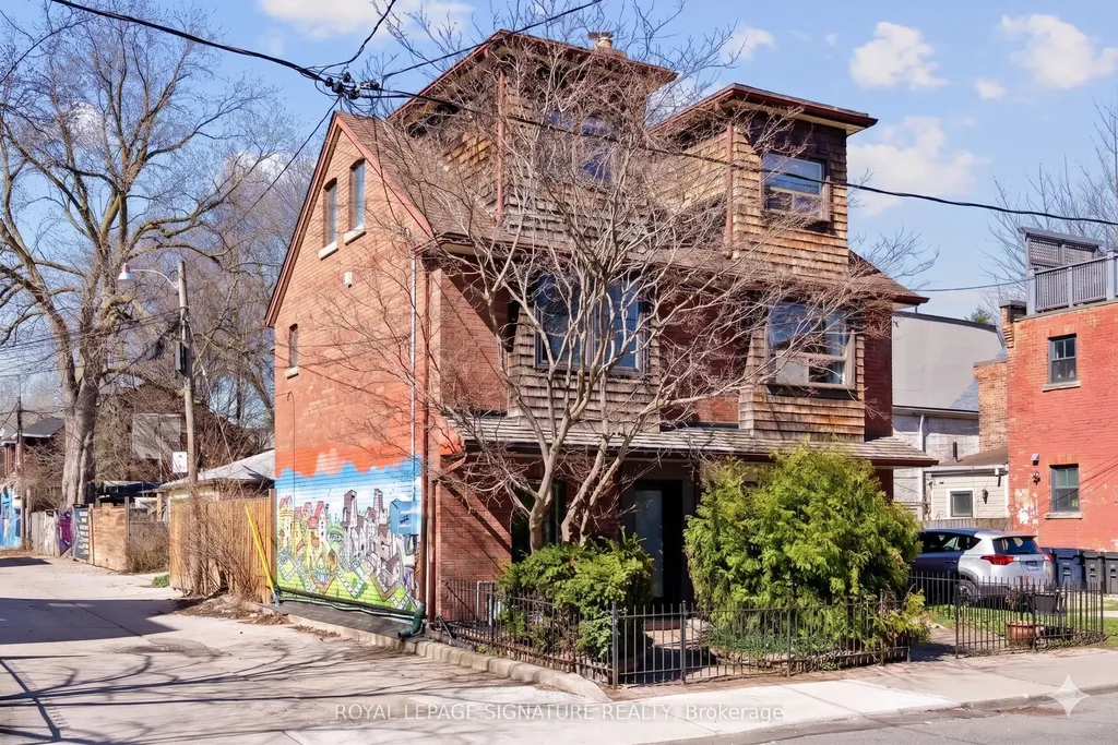 100 Sussex Avenue Toronto ON M5S 1K3