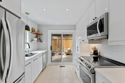 100 Sussex Avenue Toronto ON M5S 1K3