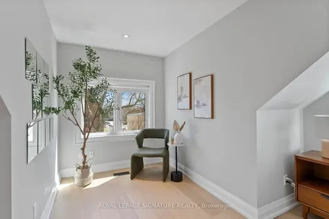 100 Sussex Avenue Toronto ON M5S 1K3