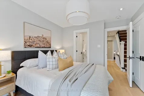 100 Sussex Avenue Toronto ON M5S 1K3