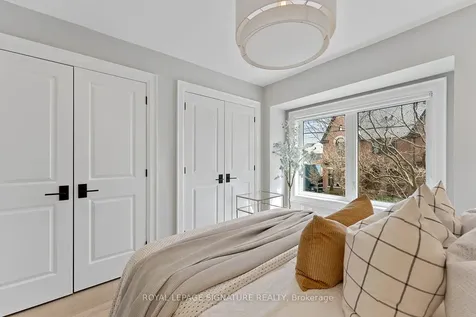 100 Sussex Avenue Toronto ON M5S 1K3