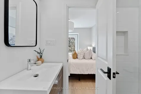 100 Sussex Avenue Toronto ON M5S 1K3