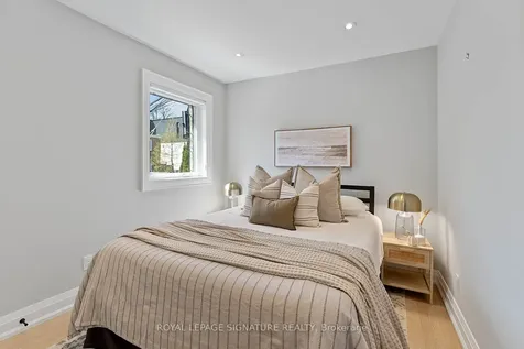 100 Sussex Avenue Toronto ON M5S 1K3