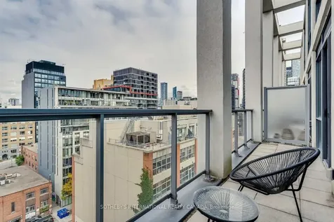 39 Brant Street Toronto ON M5V 0M8