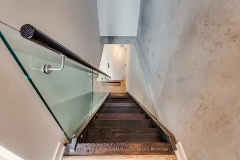39 Brant Street Toronto ON M5V 0M8