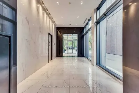 39 Brant Street Toronto ON M5V 0M8