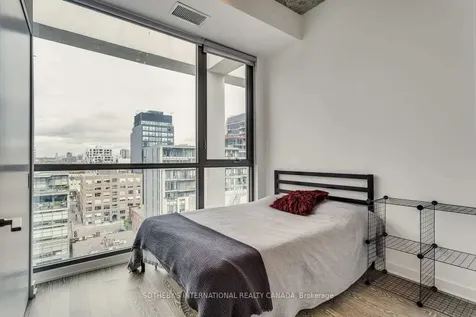 39 Brant Street Toronto ON M5V 0M8
