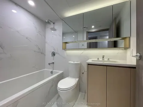 38 Widmer Street Toronto ON M5V 2E9