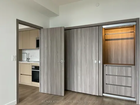 38 Widmer Street Toronto ON M5V 2E9