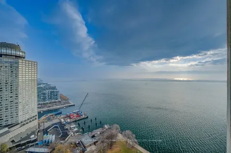 33 Harbour Square Toronto ON M5J 2G2