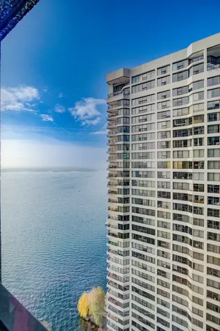 33 Harbour Square Toronto ON M5J 2G2