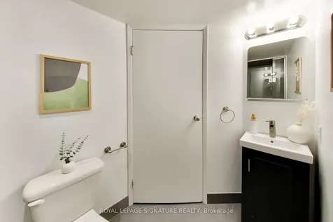 650 Queens Quay N/a W Toronto ON M5V 2Y7