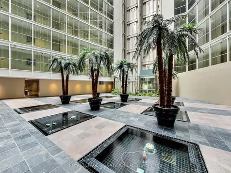 650 Queens Quay N/a W Toronto ON M5V 2Y7