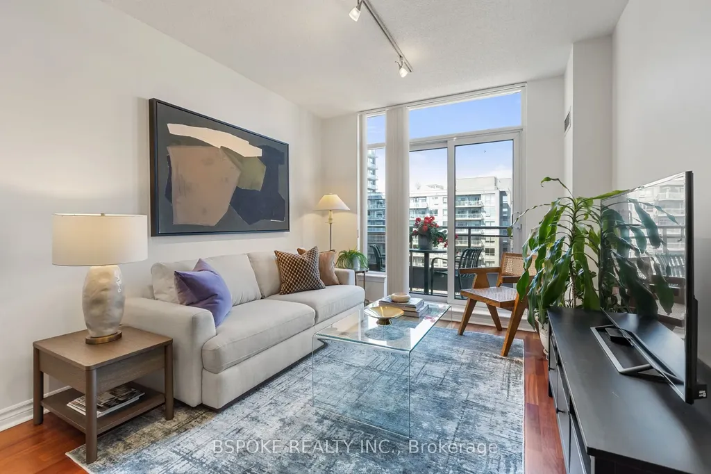 19 Barberry Place Toronto ON M2K 3E3