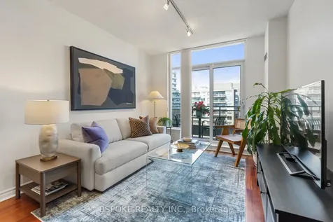 19 Barberry Place Toronto ON M2K 3E3