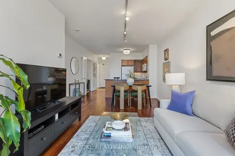 19 Barberry Place Toronto ON M2K 3E3