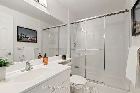 19 Barberry Place Toronto ON M2K 3E3