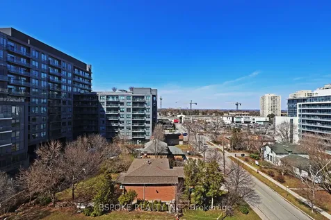 19 Barberry Place Toronto ON M2K 3E3