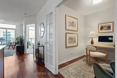 19 Barberry Place Toronto ON M2K 3E3