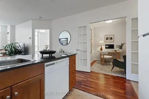 19 Barberry Place Toronto ON M2K 3E3