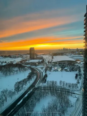 215 Fort York Boulevard Toronto ON M5V 4A2