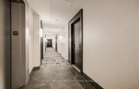 215 Fort York Boulevard Toronto ON M5V 4A2