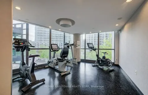 215 Fort York Boulevard Toronto ON M5V 4A2