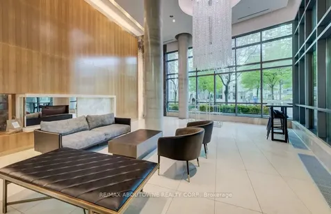 215 Fort York Boulevard Toronto ON M5V 4A2