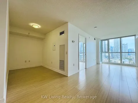 75 Queens Wharf Road Toronto ON M5V 0J8