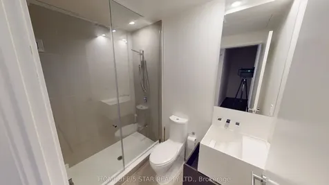 1 Bloor Street E Toronto ON M4W 0A8