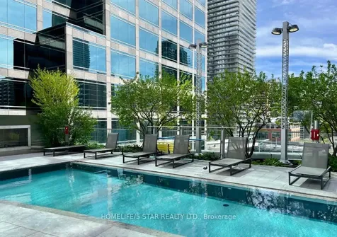 1 Bloor Street E Toronto ON M4W 0A8