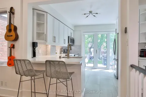 109 Helendale Avenue Toronto ON M4R 1C6