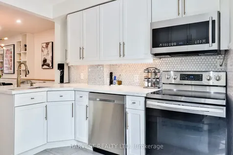 109 Helendale Avenue Toronto ON M4R 1C6