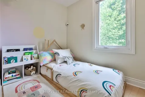 109 Helendale Avenue Toronto ON M4R 1C6