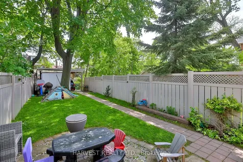 109 Helendale Avenue Toronto ON M4R 1C6