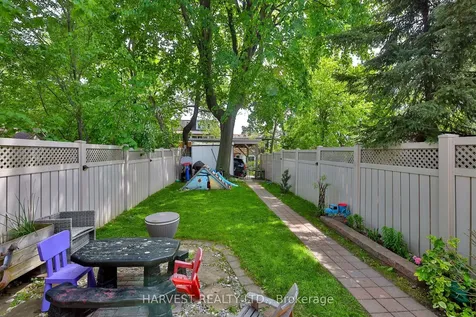 109 Helendale Avenue Toronto ON M4R 1C6