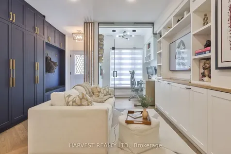 109 Helendale Avenue Toronto ON M4R 1C6
