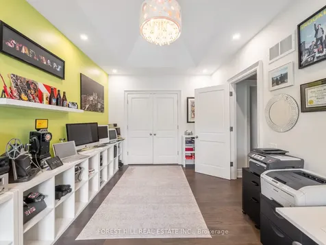 598 Castlefield Avenue Toronto ON M5N 1L8