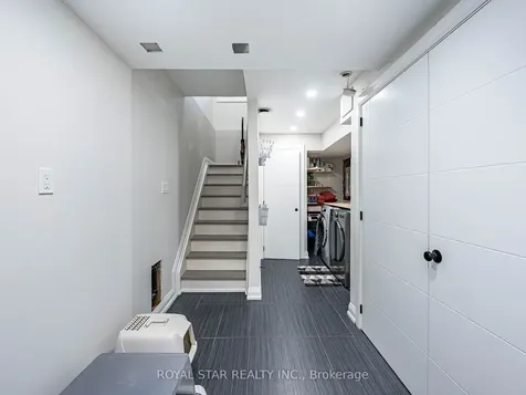 74 Montrose Avenue Toronto ON M6J 2T7